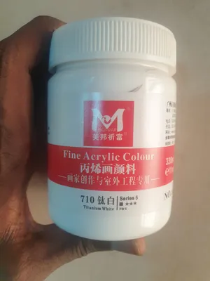 White M acrylic 330ml